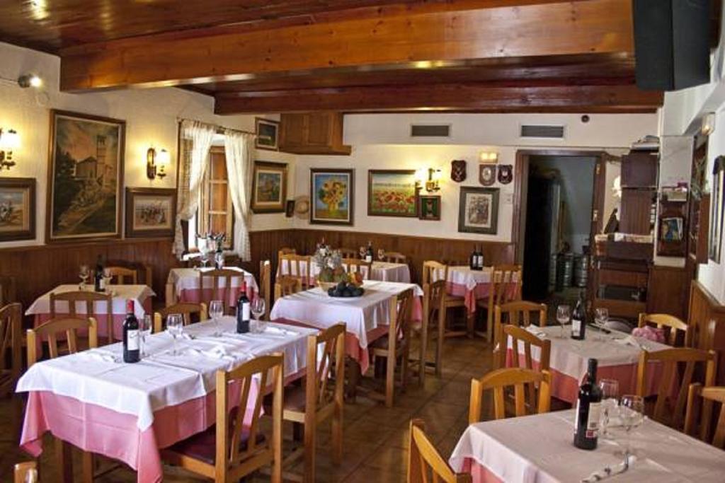 Hostal La Maya Cercedilla Bagian luar foto